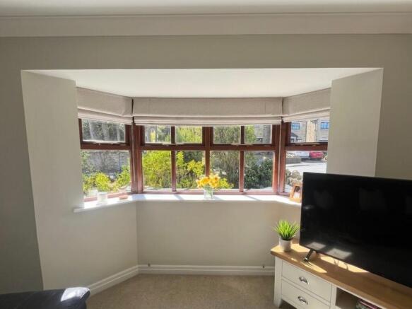 4 bed Detached for sale Image 11