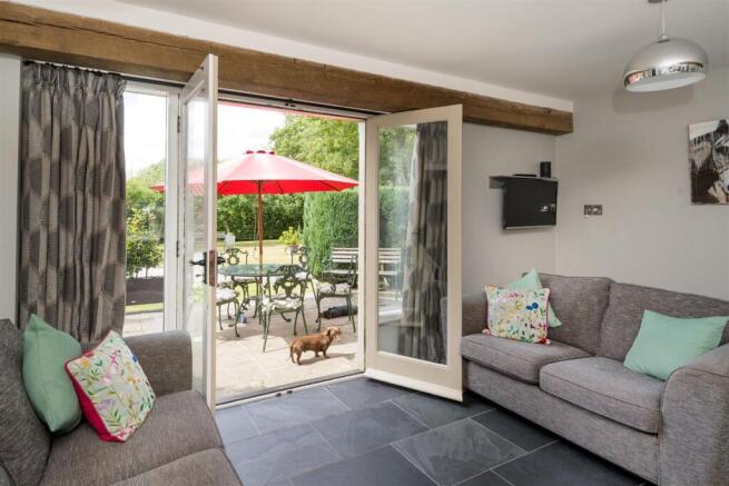 5 bed House for sale Image 5