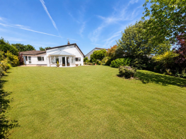 9, Wood Hill Park, Bristol BS20 7DR