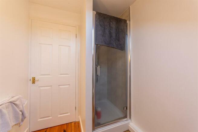 9 Juniper Crescent-15.jpg