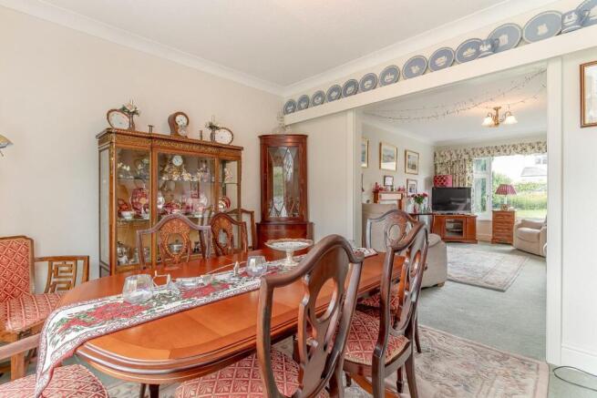 4 bed Detached for sale Image 5