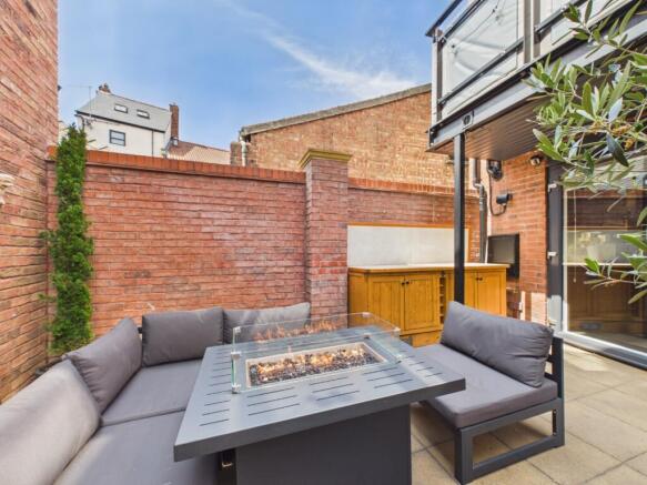 3 bed End of Terrace for sale Image 4