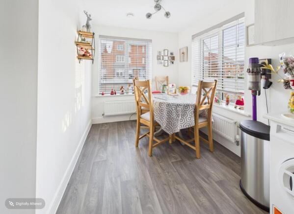 3 bed Detached for sale Image 6
