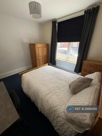 1 bed House Share to rent Image 12