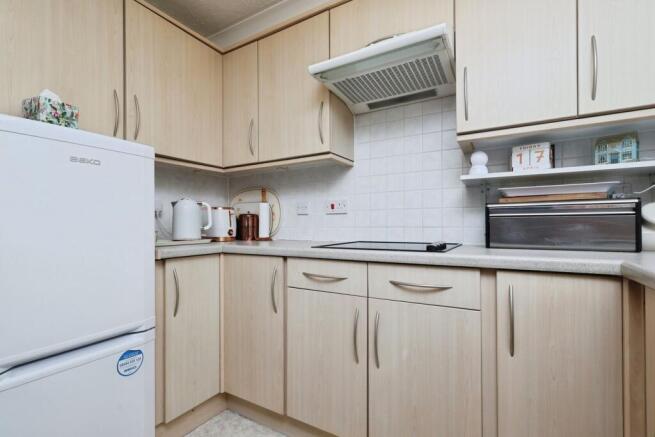 1 bed Retirement Property for sale Image 7