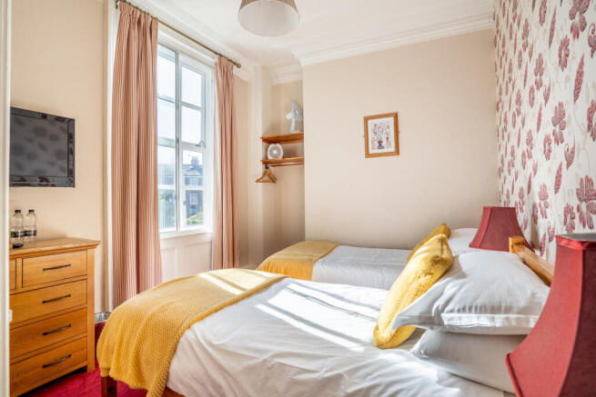 18 bed Terraced for sale Image 7