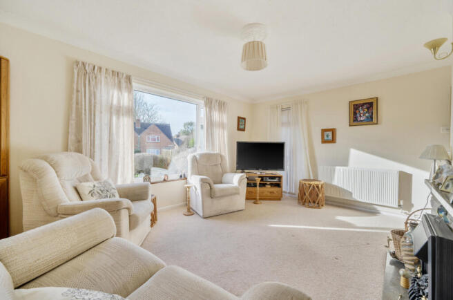 1408303-4-6989daf...