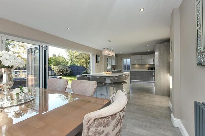 Lad-Kitchen-Dining_3