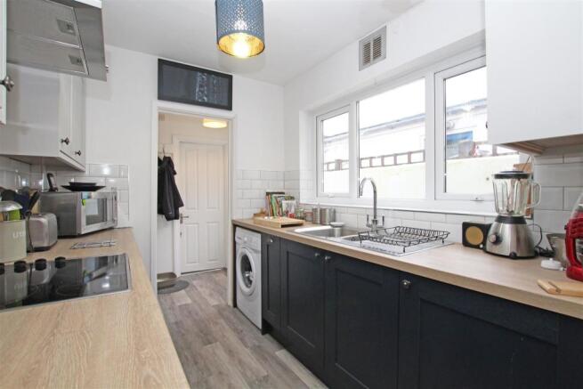 44CS - Kitchen.jpg