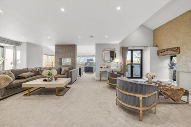 4 bed Detached for sale Image 7