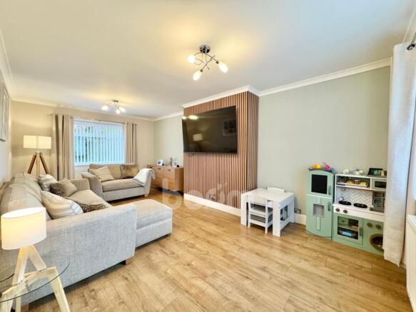 Alexander Fleming Avenue, Kilbirnie lounge