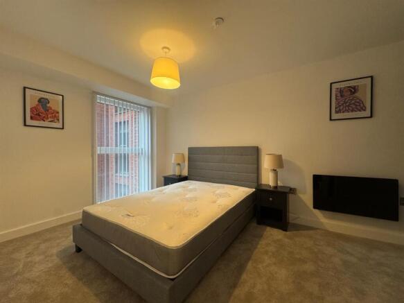 Bedroom pic 2.jpeg