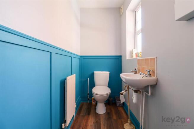 4 bed Detached for sale Image 10