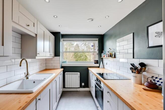 2 bed Apartment for sale Image 6