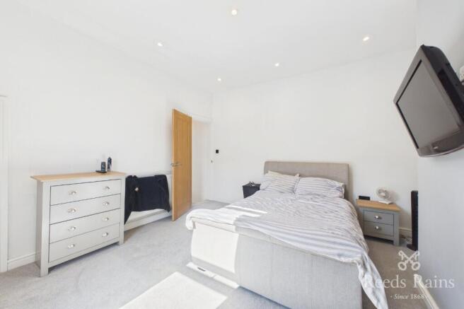 2 bed Terraced to rent Image 11
