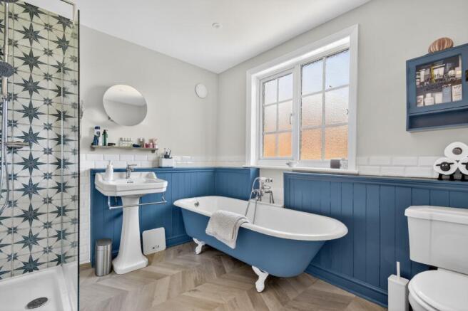 4 bed Semi-Detached for sale Image 8