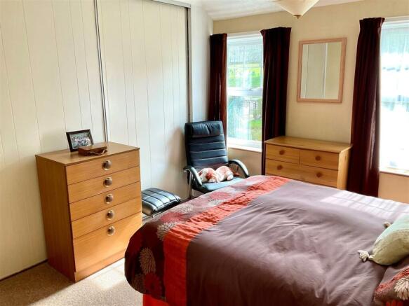 bed1 pic1.jpg