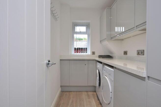 2 bed Apartment for sale Image 4