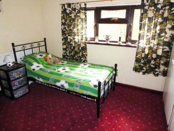 Bedroom 2 (L-Shaped)