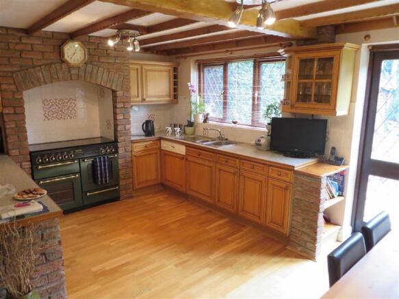 BREAKFAST KITCHEN