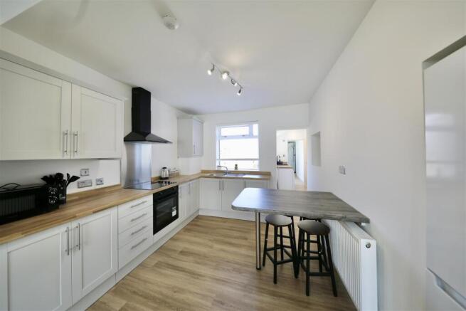 2 bed Terraced for sale Image 7