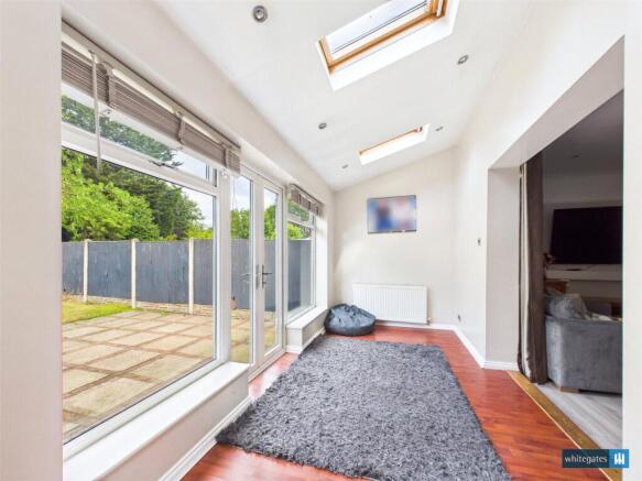 4 bed Semi-Detached for sale Image 10