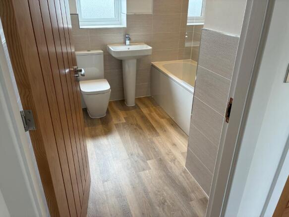2 bed Semi-Detached for sale Image 6