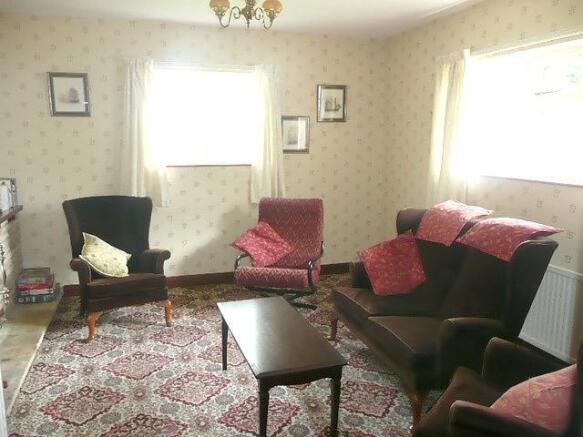 cottage lounge