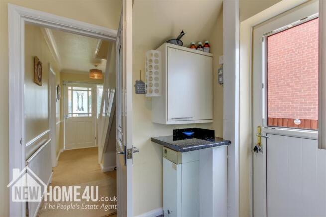 KITCHEN: