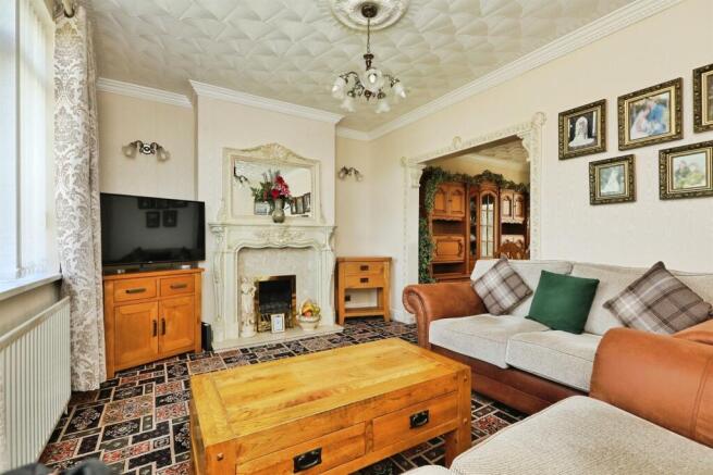 3 bed Semi-Detached for sale Image 4