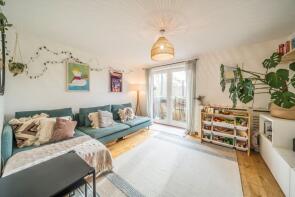 6, 153 Edgehill Lodge, Turnham Road, London SE4 2LY