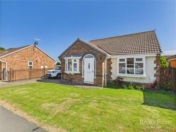 3 bed Bungalow for sale Image 2