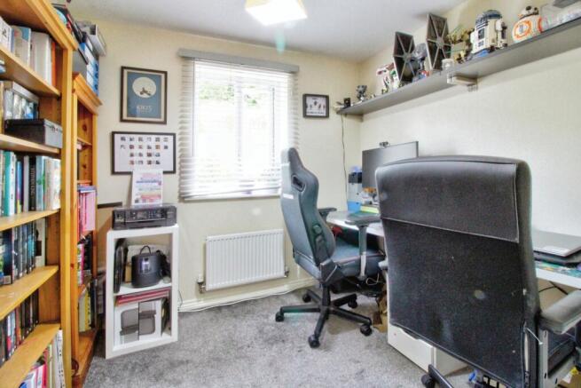 Bedroom 4/ Office