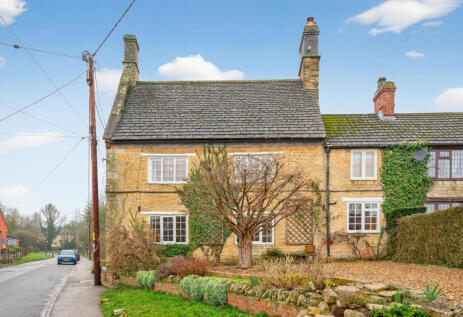 Station Road Helmdon Brackley, Northamptonshire, NN13 5QT