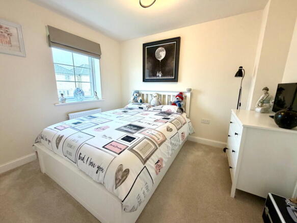 3 bed Semi-Detached for sale Image 11