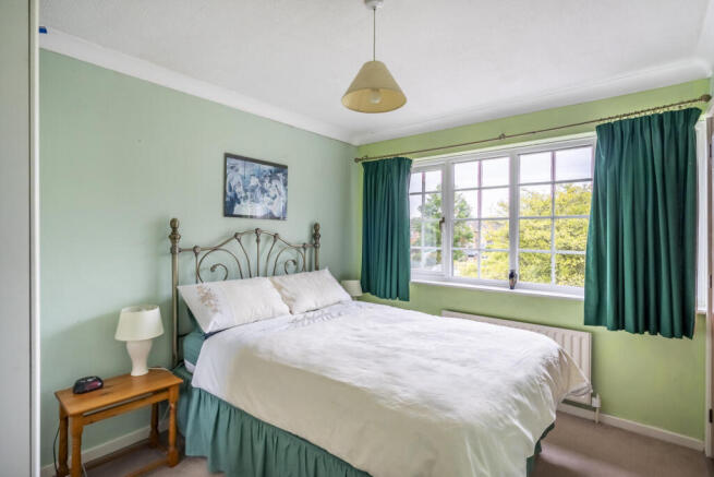 4 bed Detached for sale Image 10
