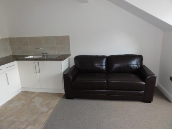 1 bed Flat to rent Image 4