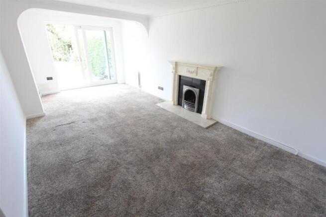 Extended lounge dining room to rear