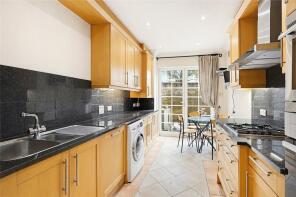 17, Balvaird Place, London SW1V 3SN