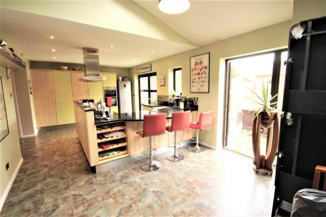 kitchen (Main)