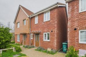 23, Ruby Tuesday Drive, Dartford DA1 5RE