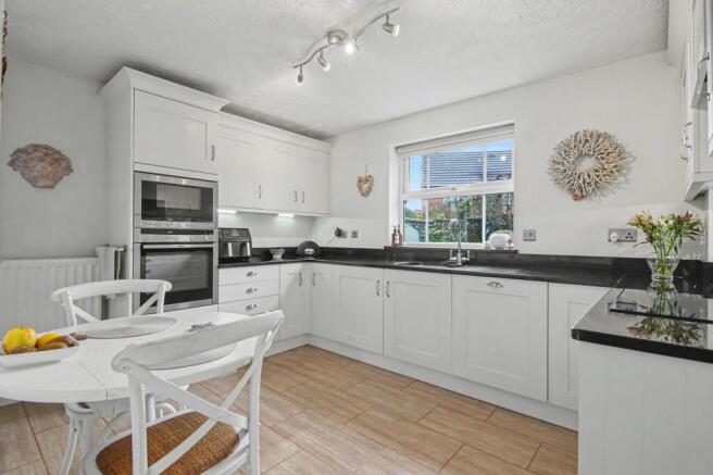 Tilehurst Drive, Coventry, CV4 photo 2