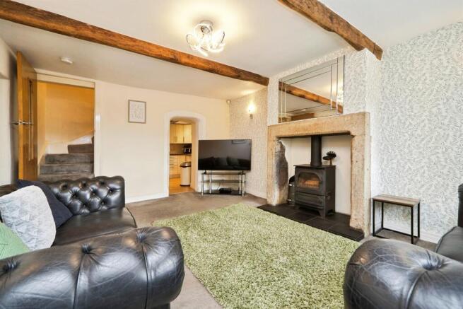 4 bed Semi-Detached for sale Image 4