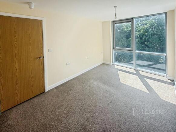 2 bed Flat to rent Image 6