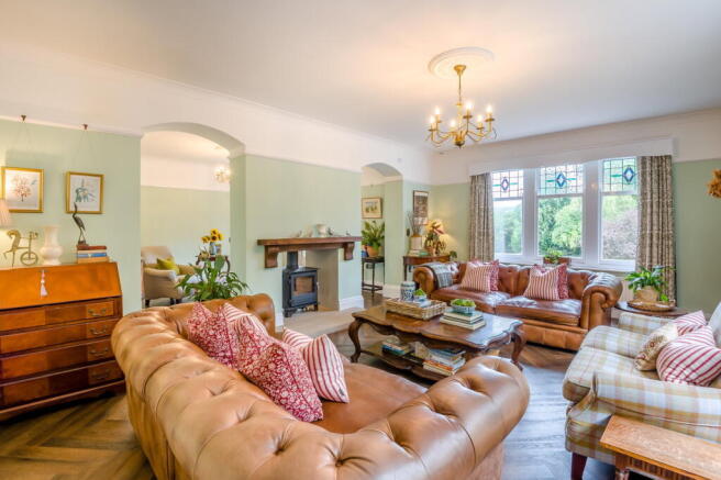 4 bed Detached for sale Image 9