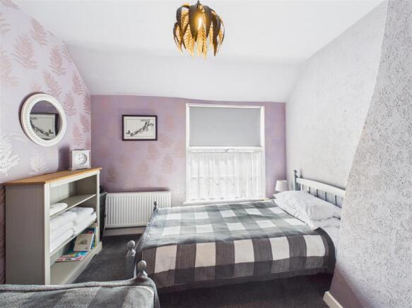 BEDROOM 2