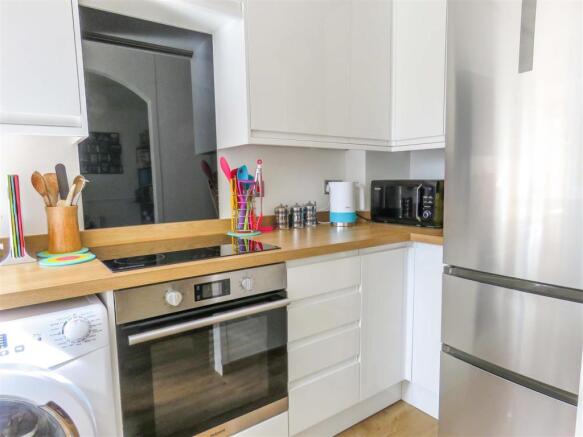 Kitchen A.JPG