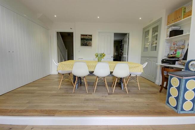 Dining Room.jpg