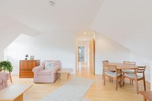 Flat 7, 208 Arcadia Court, Sheen Road, Richmond TW10 5AH
