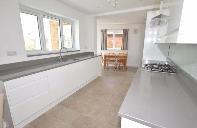 kitchen/breakf...